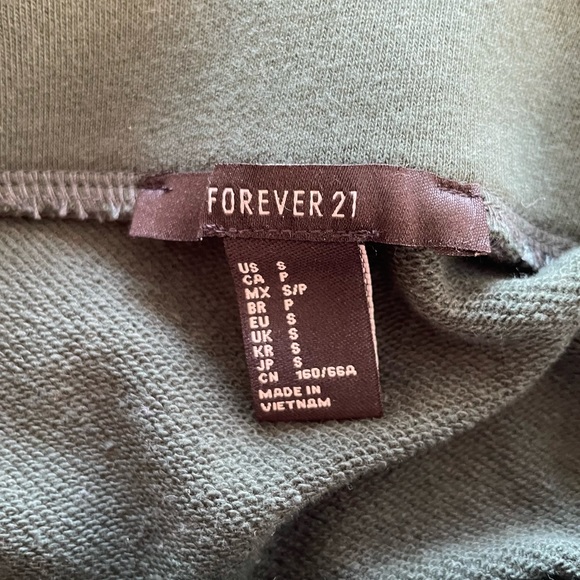 Forever 21 NWT Dark Green Lace Up Mini Skirt Size Small - Picture 7 of 9